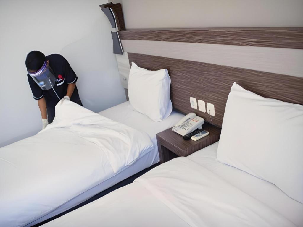 Raffleshom Hotel Bandung Esterno foto