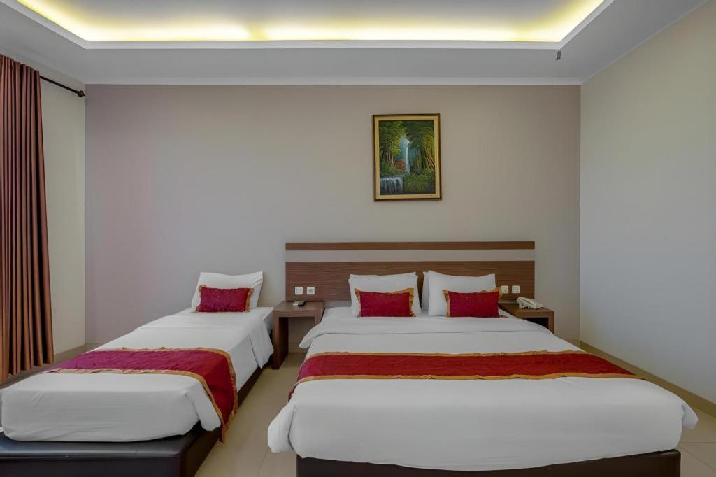 Raffleshom Hotel Bandung Esterno foto