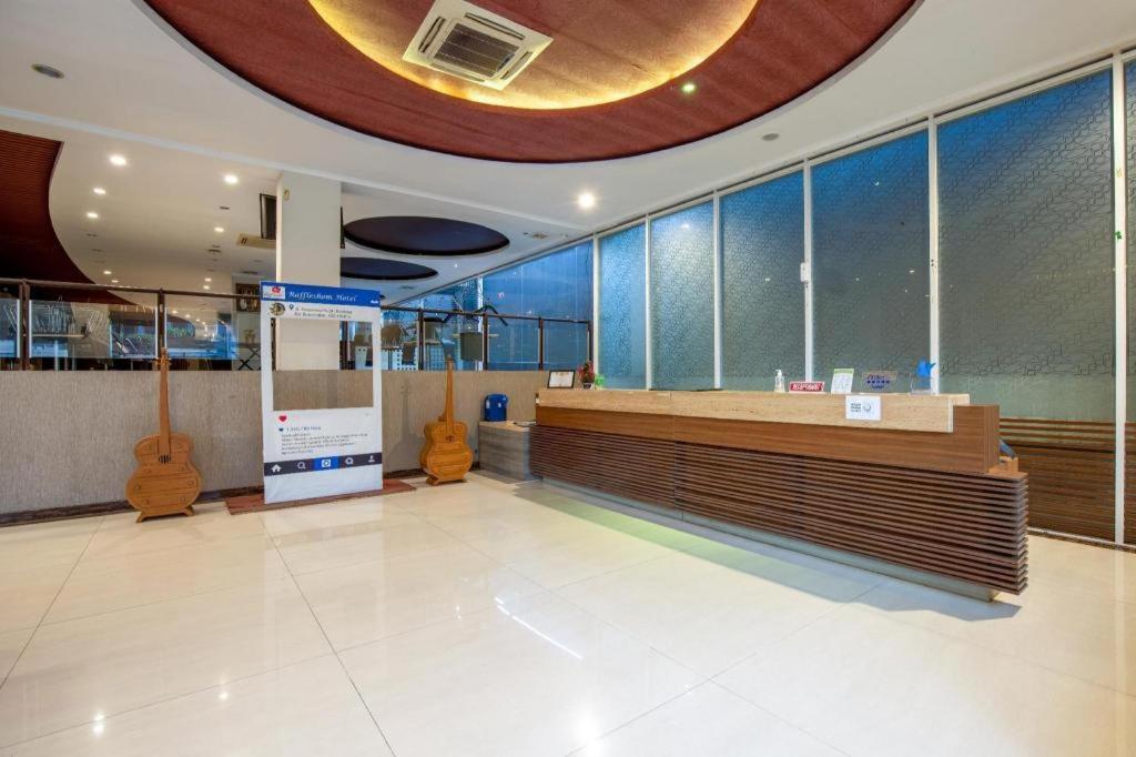 Raffleshom Hotel Bandung Esterno foto